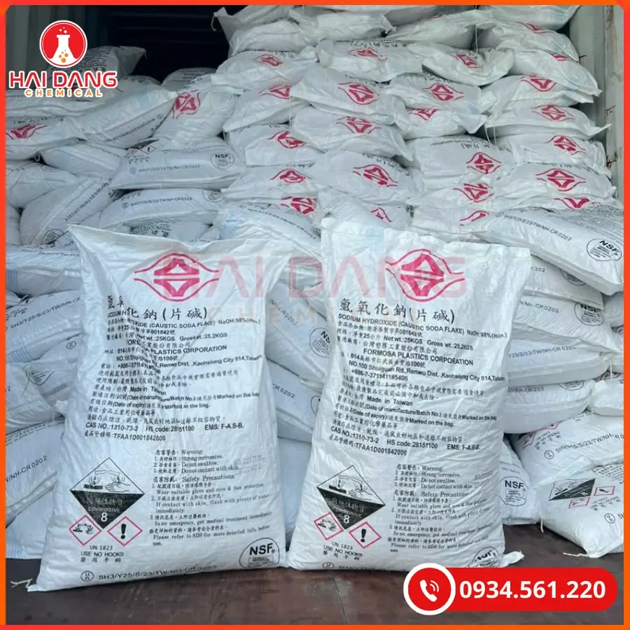Xút Vảy Sodium Hydroxide NaOH 99% Đài Loan 25kg/bao Tại Quảng Ninh